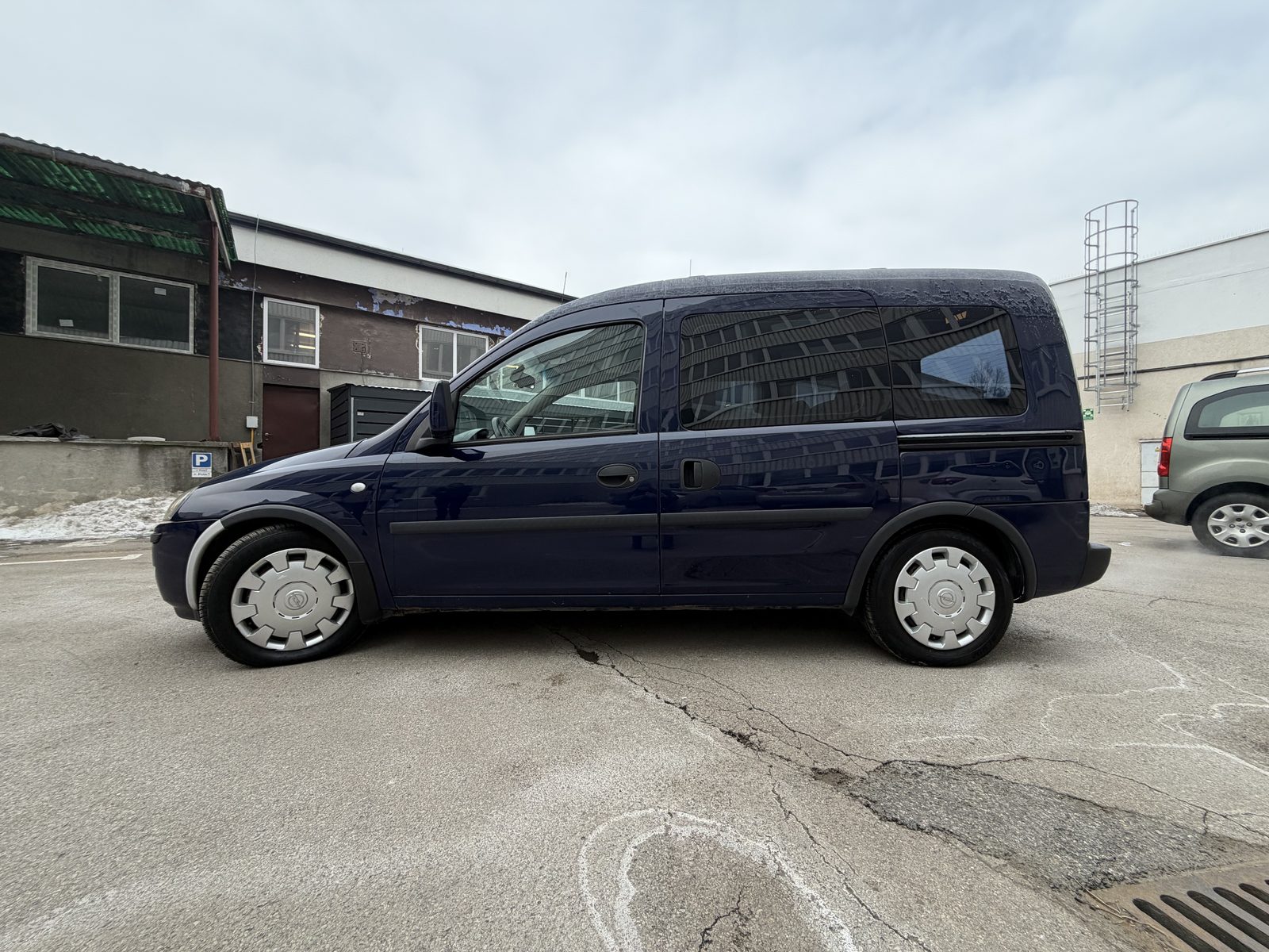 Samochód osobowy Opel Combo (2006) — sprzedaż z wolnej ręki — zdjęcie